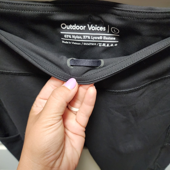 Outdoor Voices Classic Black Leggings - Picture 3 of 4